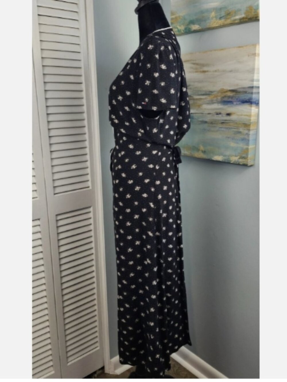 Tommy Jeans Dress XL Satin Feel Black Floral Tie Back V Neck 90's off duty Model - Picture 3 of 12